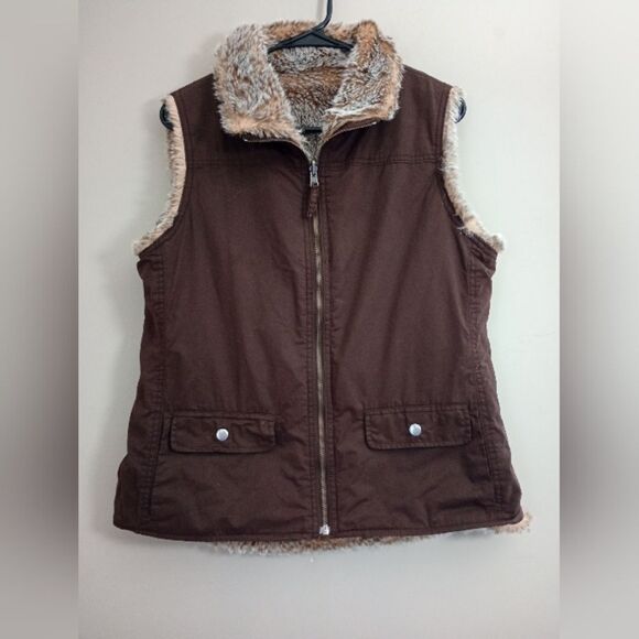 Gap Reversible Faux Fur Vest Size Medium - Picture 1 of 11